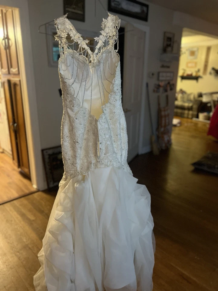 Vestido de novia Moonlight Mermaid Foto 2 de 4