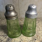 Vintage Jeanette Doric Green Uranium Depression Glass Salt & Pepper Shakers/2 pc