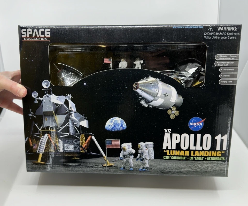 1/72 Dragon Wings Apollo 11 “Lunar Landing” CSM “Columbia” + LM Eagle 50381 - Image 3 of 4