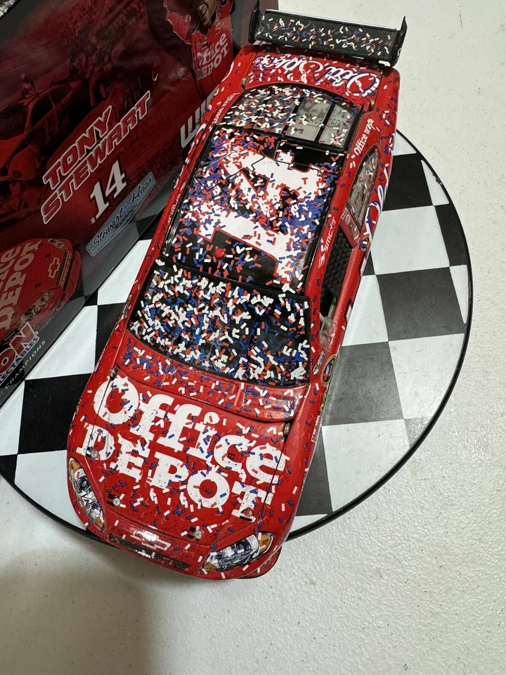 Tony Stewart #14 Office Depot Kansas Win 2009 1/24 Nascar Diecast Foto 3 de 4