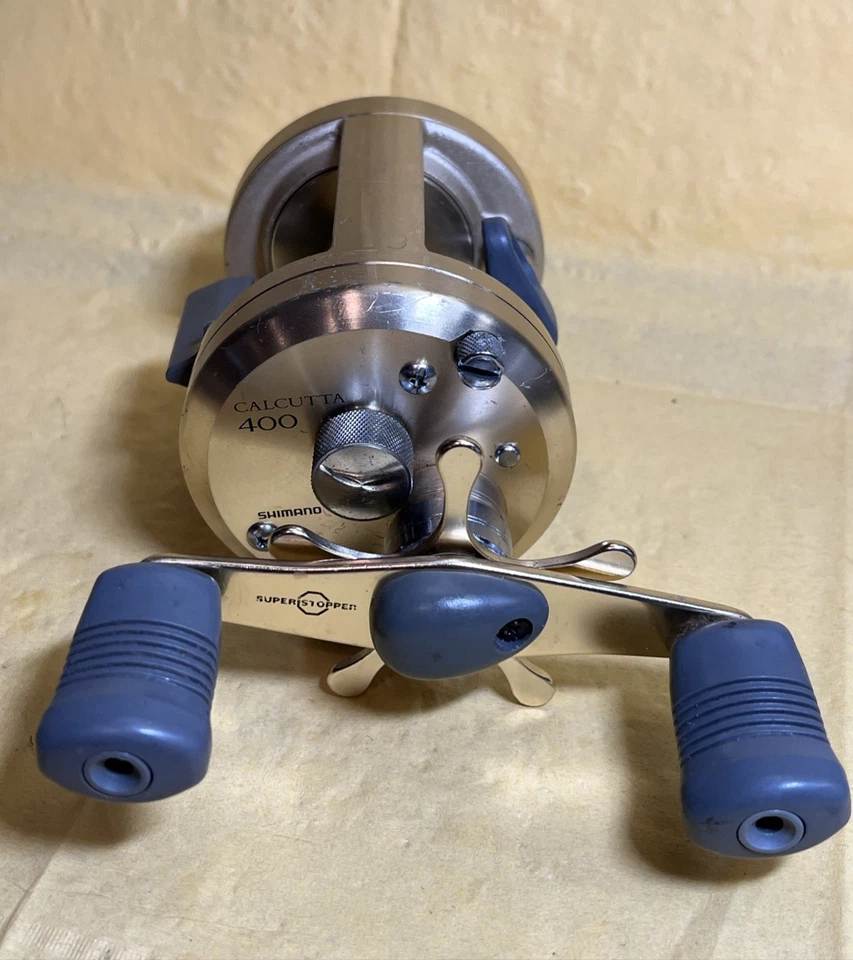 Shimano Gold Calcutta 400 Baitcasting Fishing Reel Cleaned & Serviced Carbontex - Image 2 of 4