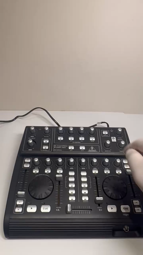 Behringer B‑Control Deejay BCD3000 - Video 1 of 1