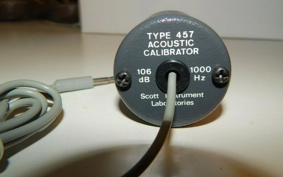 Scott Instrument Laboratories Type 457 ACOUSTIC CALIBRATOR 106dB 1000Hz - Image 2 of 3