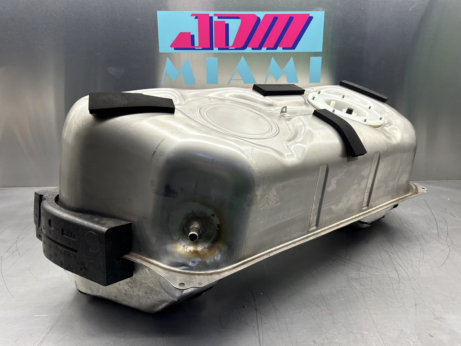 Gas Fuel Tank Aston Martin Vantage 2018-2023 Gasoline OEM KY63-9K007-AD 18-23