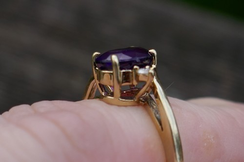 Ladies 14K Yellow Gold Amethyst & Accent Diamond Ring - Size 5, 2.8 grams - Picture 12 of 13