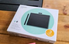 Wacom Intuos Graphics Drawing Tablet, Small 7.9"x 6.3", Pistachio, CTL4100