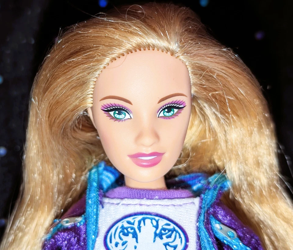 Fashion Fever, muñeca Barbie de verano 2007 en camisa con estampado de leopardo de Mattel Foto 3 de 4