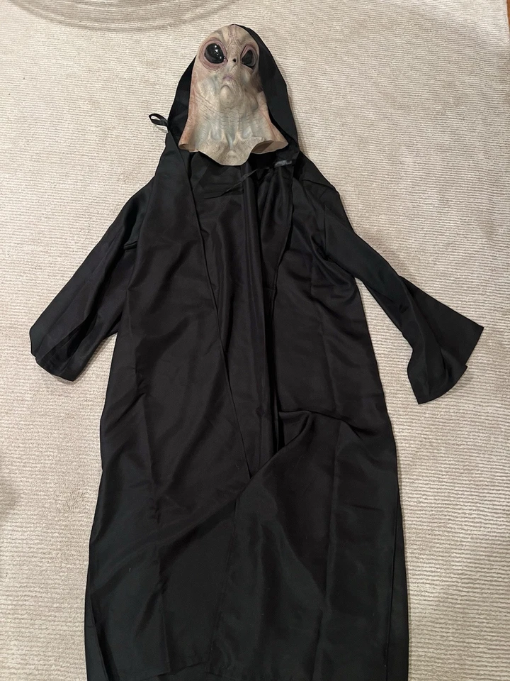 Halloween Costume Alien Monster Mask + Black Cape Adult- ET-Bulging Eyes - Image 4 of 4
