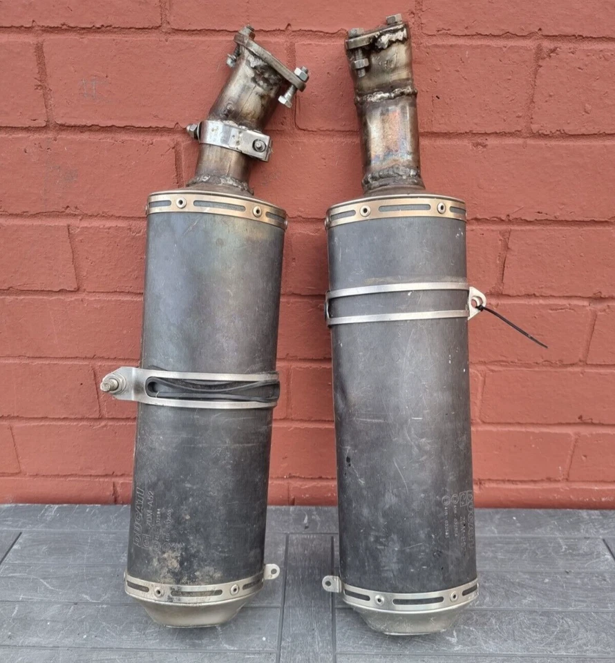 PAIR OF DUCATI 1198 EXHAUST MUFFLER ORIGINAL OEM RIGHT & Left (ZDM-A52, B52) - Image 2 of 4