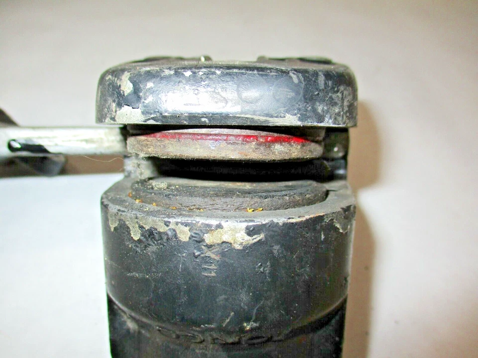 Pinza de freno delantera 1977-1978 Honda CB750 K CB750K 1976 CB750F CB750A Foto 4 de 4