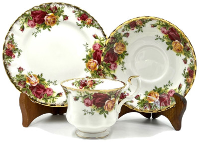Royal Albert ''Old Country Roses'' Tea Trio Made in England c. 1973 - 1993