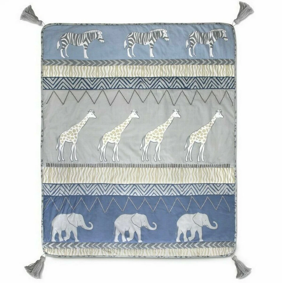 Nuevo en Paquete Safari Juego de Cuatro Piezas para Guardería Edredón Sábana para Cuna Falda Silla Almohada OiOi  Foto 3 de 4