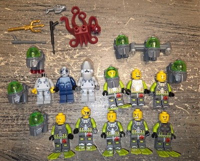 Lego atlantis Divers w flippers & helmets, shark warrior accessories lot of 10