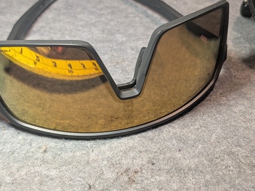 Gafas de sol Oakley Sutro 009406-0537 140 para hombre lentes ámbar doradas con estuche - Imagen 2 de 7