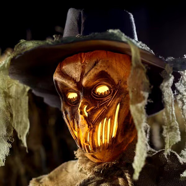 Home Accents Animated Inferno Scarecrow Halloween Prop Animatronic