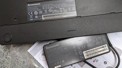 Stacja dokująca Lenovo ThinkPad Ultra 90W (40A20090UK) - Zdjęcie 3 z 6