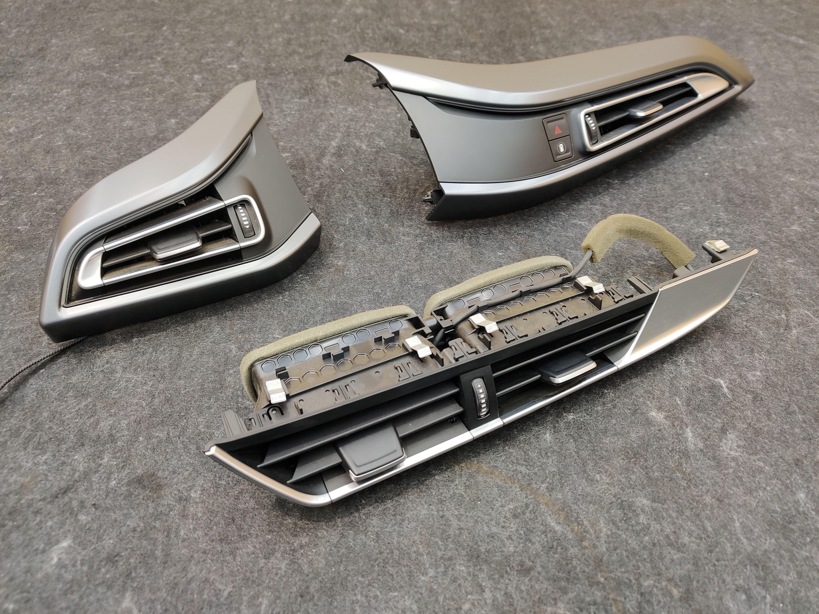 Set of 3 Left Right Center Dash Air Vent Grille S563A 64229319979 BMW i8 2014-19