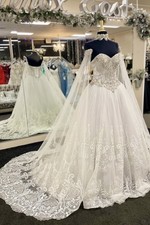Royal fairy tale princess wedding gown Christina Wu size 4  