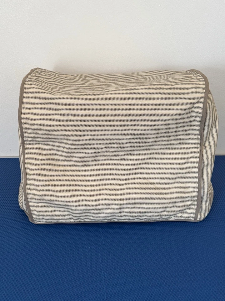 Pfaff Select 1540 W/ IDT Foot Pedal Sew Quilt Embroidery Accessories Low Hours!! - Image 3 of 4