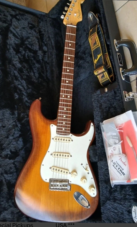Fender Stratocaster USA gebraucht mit Koffer - Bild 1 von 4