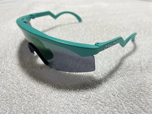 Occhiali da sole Oakley Razor Blade 1989 Seafoam - viola iridio - MOLTO BELLI - Foto 2 di 10