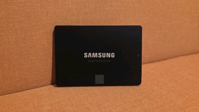 Samsung 850 EVO MZ-75E250 250GB, SATA 3, 2,5 Zoll Interne SSD