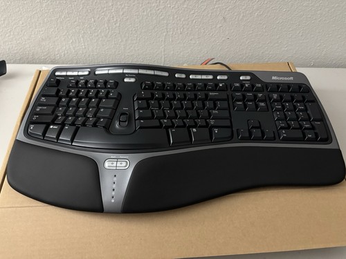 Microsoft Natural Ergonomic 4000 v1.0 Model 1048 USB Wired Keyboard - Open Box - Picture 8 of 15