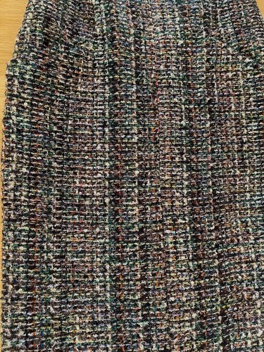 BNWT CHANEL FANTASY TWEED FALL WINTER 18 PURPLE, GREEN, BROWN SKIRT SIZE 38 & 40 - Picture 5 of 10