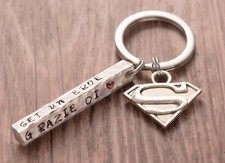 portachiavi medico i nostri eroi con scritta a tema. regalo per il moroso