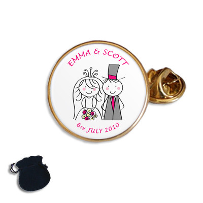 PERSONALISIERTE HOCHZEIT ANSTECKNADEL ABZEICHEN GESCHENK ROSA SCHRIFTZUG
