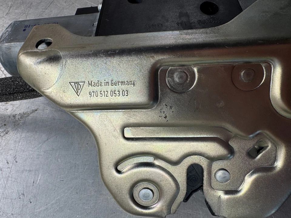 Porsche Panamera 2010-2016 cierre superior del maletero actuador OEM 97051205303 Foto 2 de 4