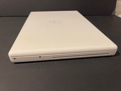 Apple MacBook ホワイト s-l1200.jpg