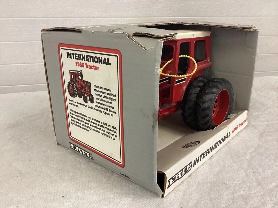 VTG Ertl International 1566 Special Edition 1991 1/18 Scale Diecast NOS USA - Image 2 of 4