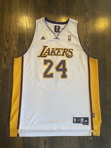 24 lakers jersey