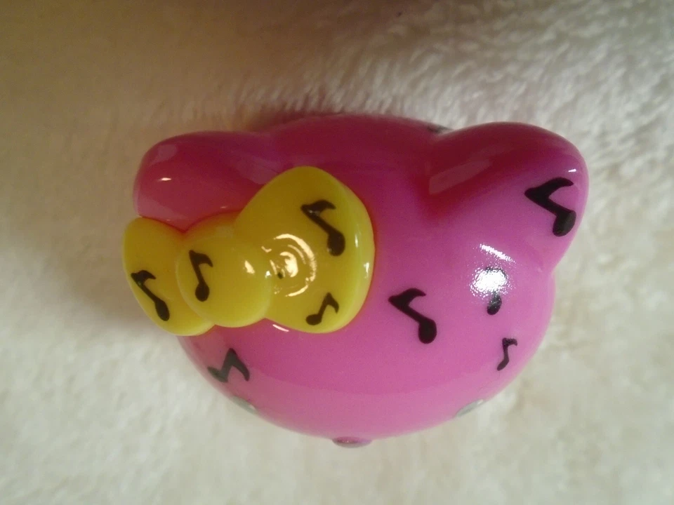 Hello Kitty w/музыкальные ноты/графика РЕДКАЯ! Коллекционная фигурка Jakks (розовая +) - Изображение 4 из 4