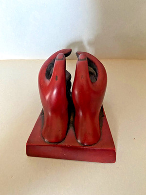 Decorative holder for business cards, cards ''Hands'' Burgundy Resin Excellent (OS
