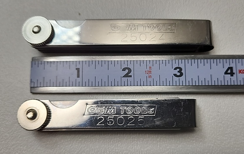OEM Tools Feeler Gages (2) 25024 22 Blades Plus 25025 26 Blades Used Condition - Foto 3 di 24