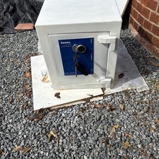Dudley safe