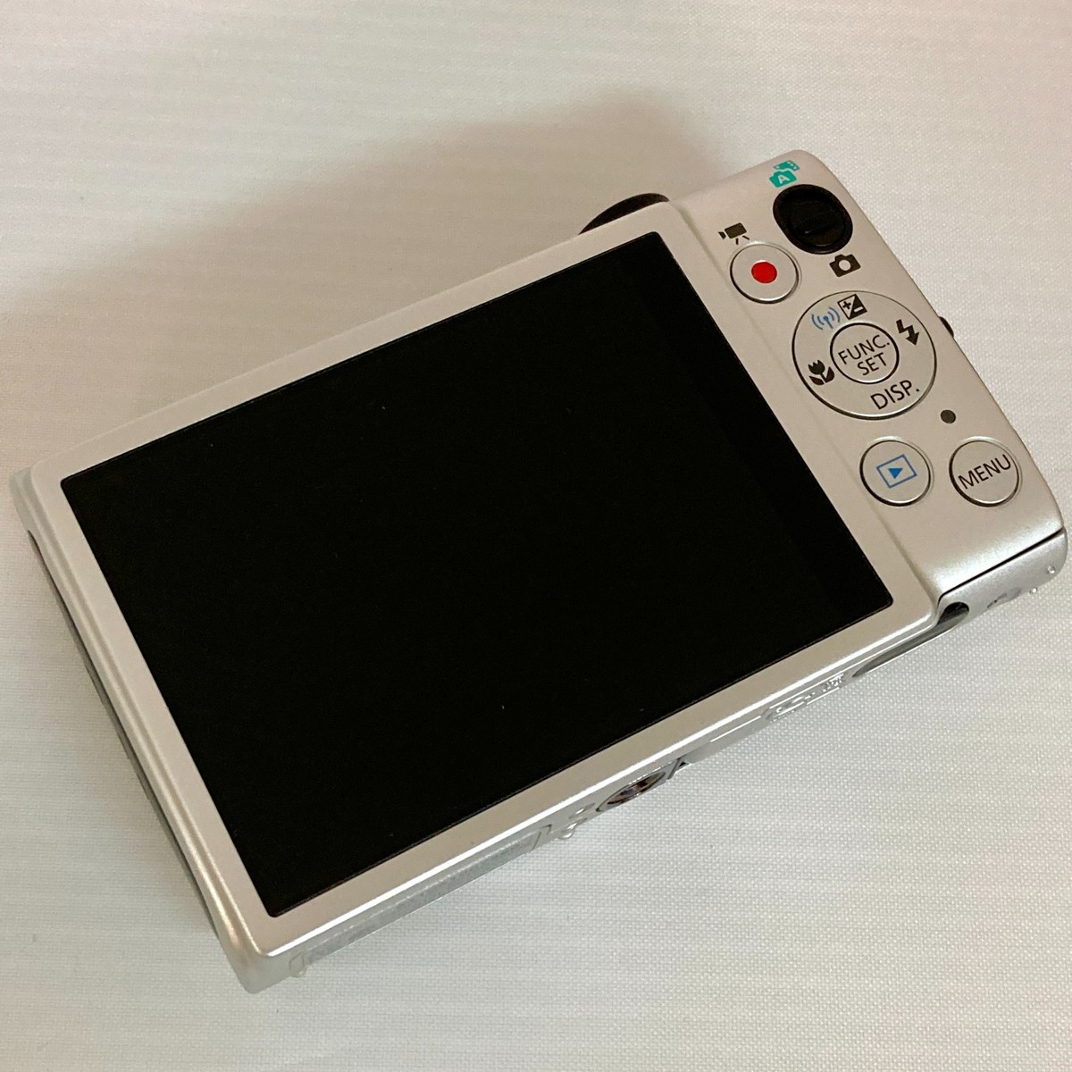 Canon Digital Camera IXY 610f Silver 12.1 Million Pixels 10x