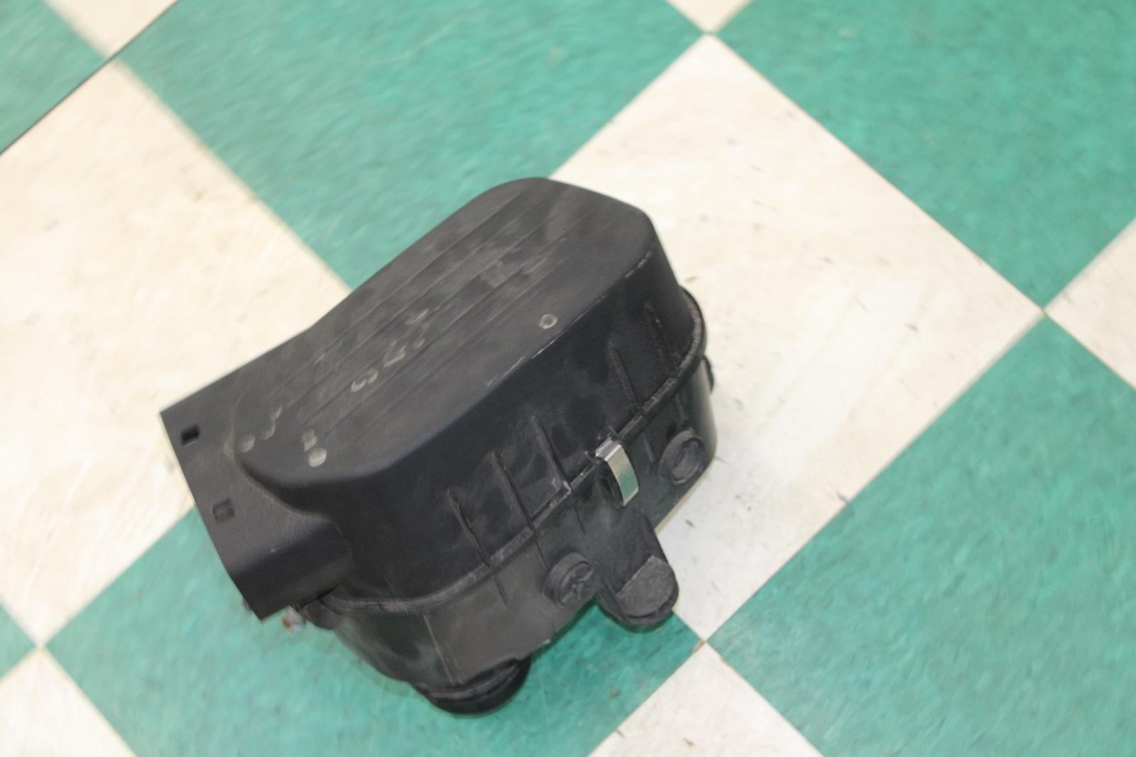 Maserati Ghibli 2017-2024 Right Air box top