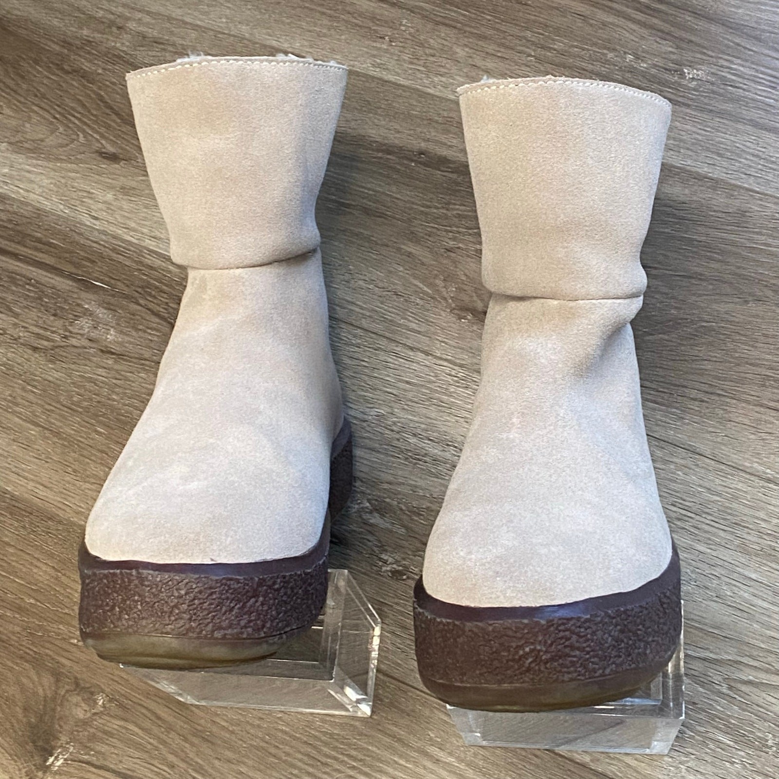 Cougar Button Waterproof Ankle Boots Sz 9 Beige Sueded Lambswool Lined Winter  thumbnail 5