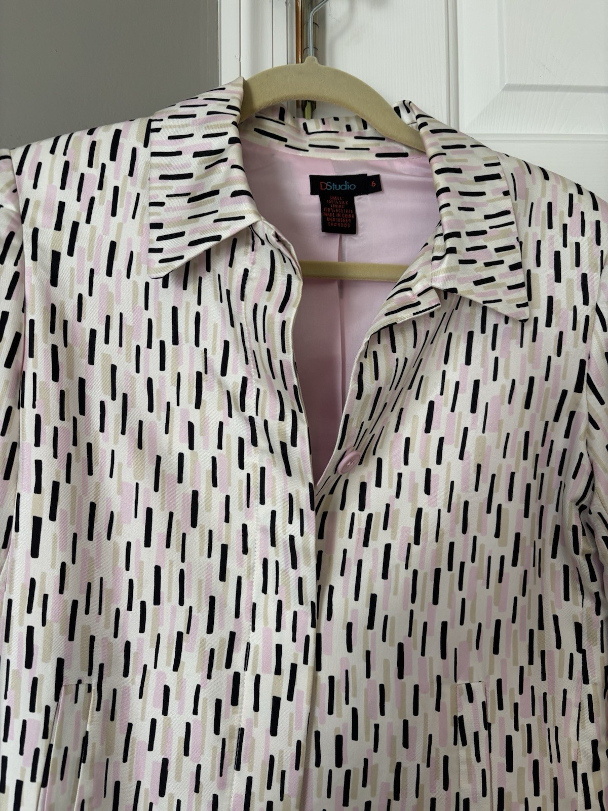 DStudio Women’s Geometric Pattern Mid-Length Jack… - image 1