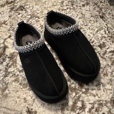 UGG Women's TAZZ II Genuine Shearling Lined Platform Slipper Black Size 5