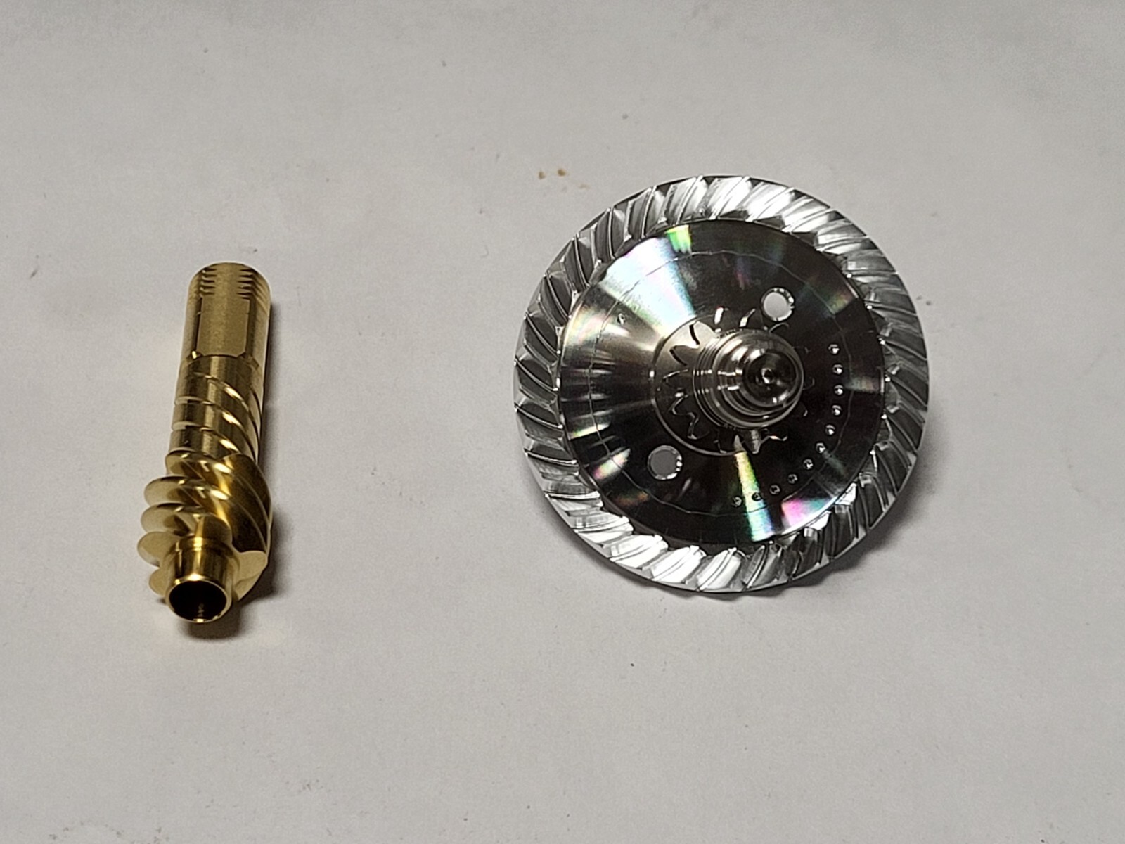 1 Daiwa Part# Z02-4106 Main and Pinion Gear Set Fits SALTIST