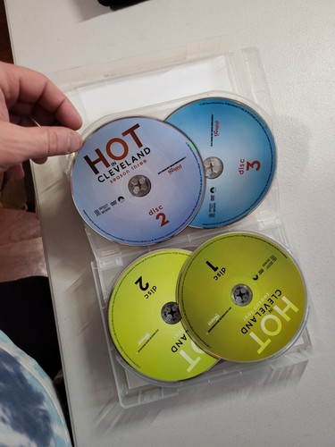 Hot in Cleveland The Complete Series DVD 2016 TV Land 17 Disc Set Free Shipping - Picture 5 of 7