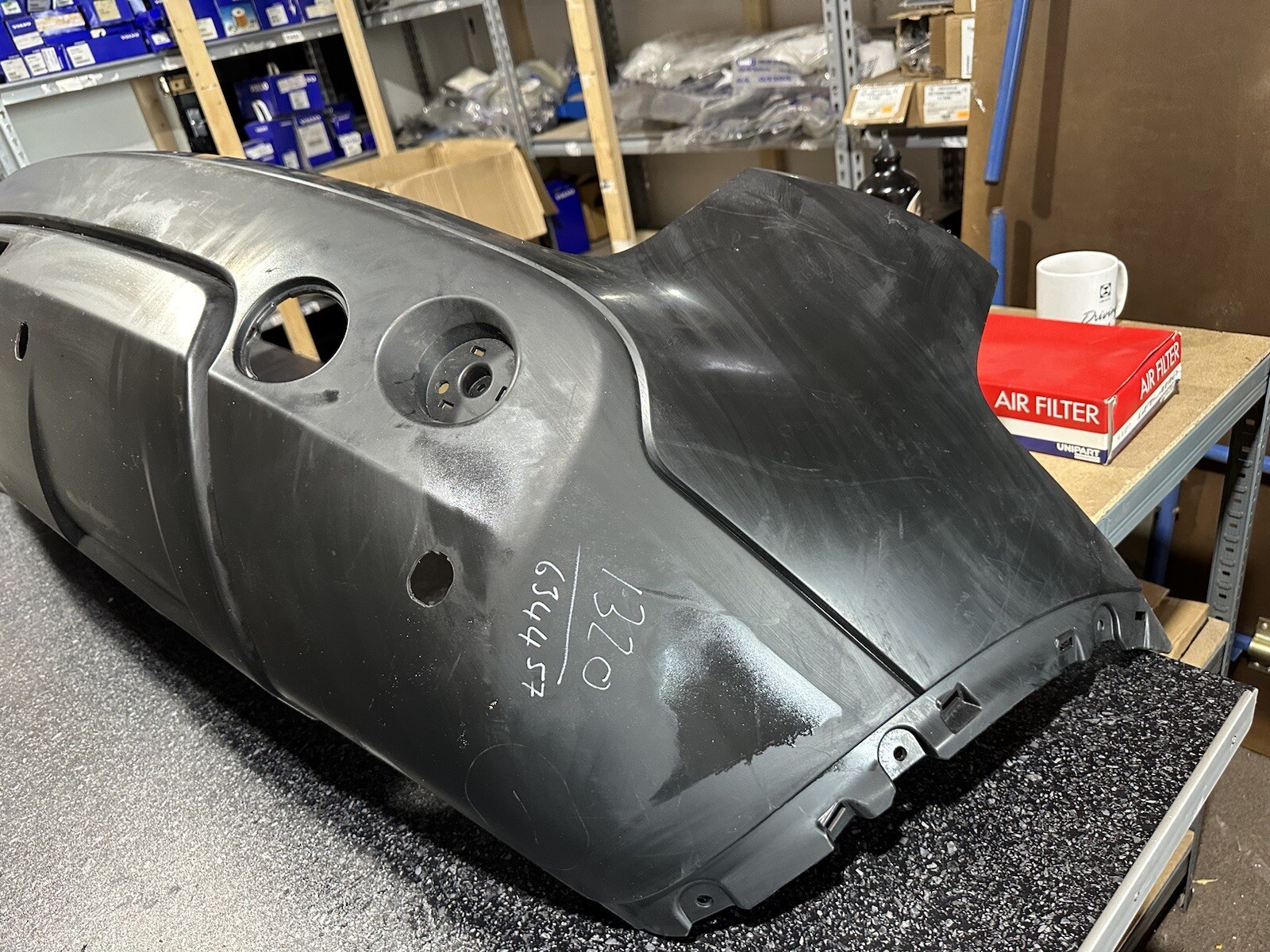 NISSAN QASHQAI 2007-2013 REAR BUMPER PART NUMBER 85022-JD00H WITH SENSORS image 3
