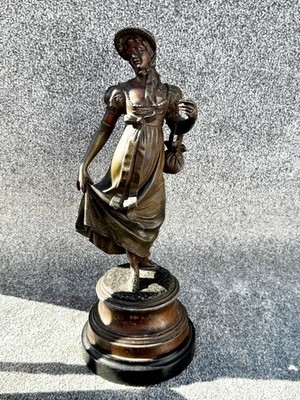 ANTIKE L RAPHAEL SPELTER STATUE FIGUR FRAU MÄDCHEN PASTORAL SKULPTUR