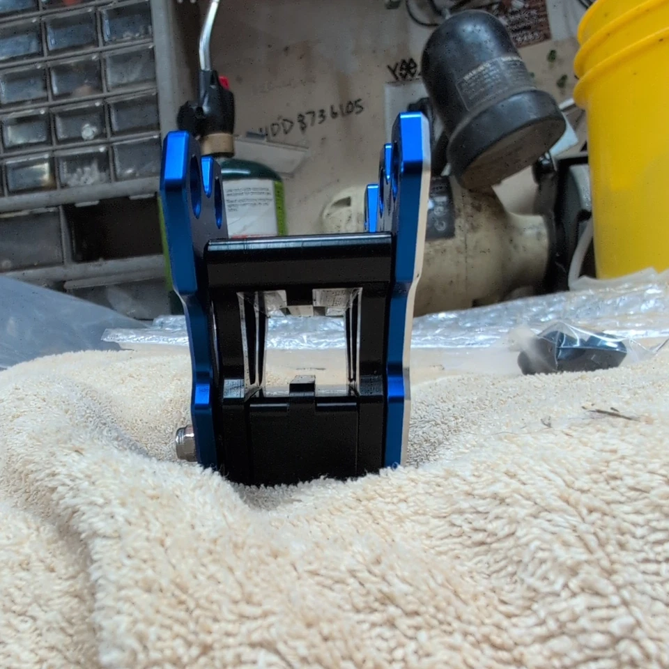 数控链条导轨适用于 YZ125 YZ250/F YZ400F/YZ450F WR250F/WR400F/WR450F — 第 4/4 张图片