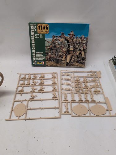 REVELL 2501 1/72 Scale Australia Infantry (Partial Set 37 Pieces)