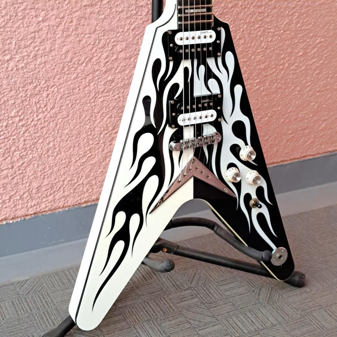 ■DEAN Michael Schenker Custom Flames V Dean Michael Schenker Custom Flames: Price, Specs and Best